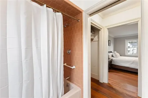 6 Knowlton Court Bristol RI 02809