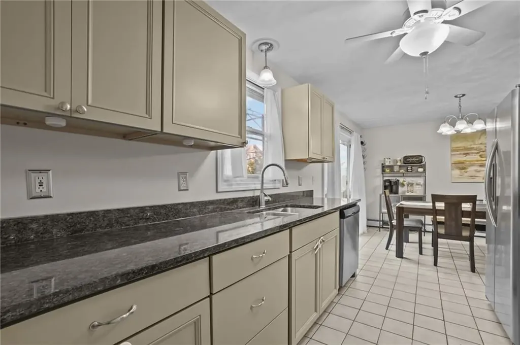 41 Aborn Avenue Warwick RI 02888