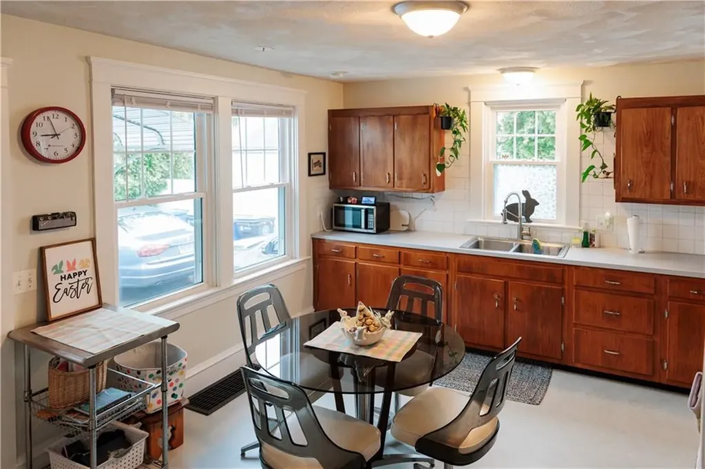 186 Elsie Street Cranston RI 02910