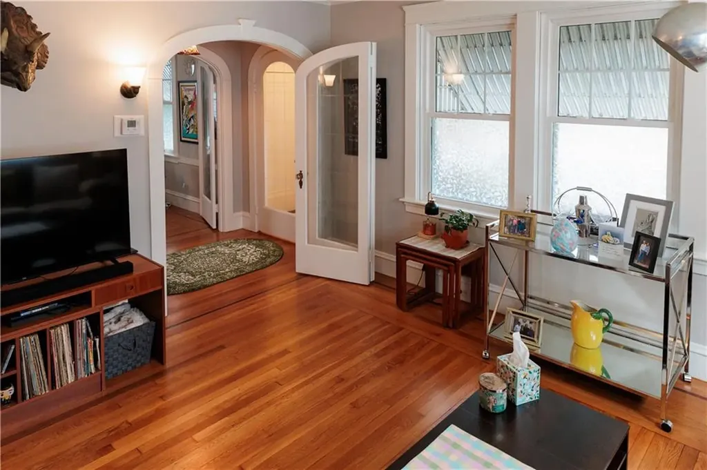 186 Elsie Street Cranston RI 02910