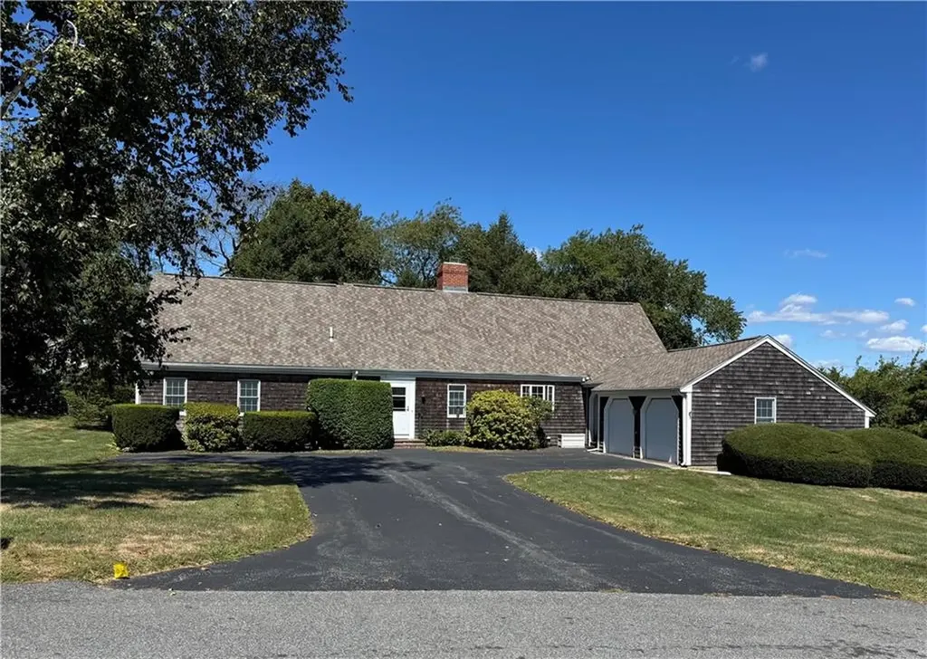 56 Holman Street Portsmouth RI 02871