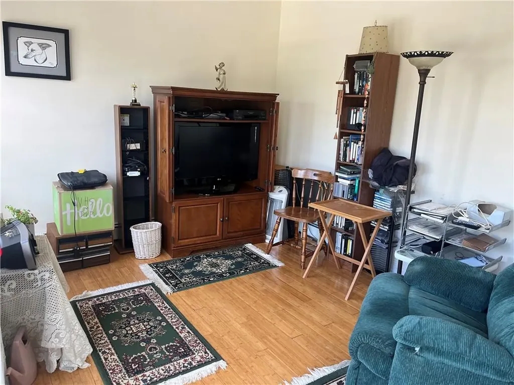 56 Holman Street Portsmouth RI 02871