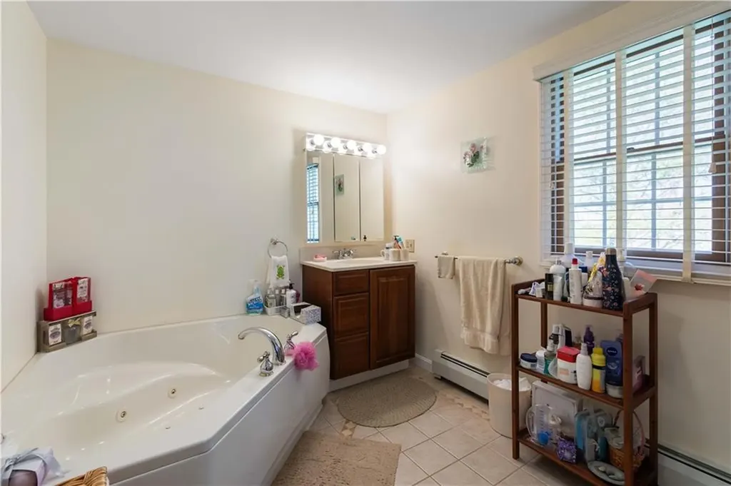 56 Holman Street Portsmouth RI 02871