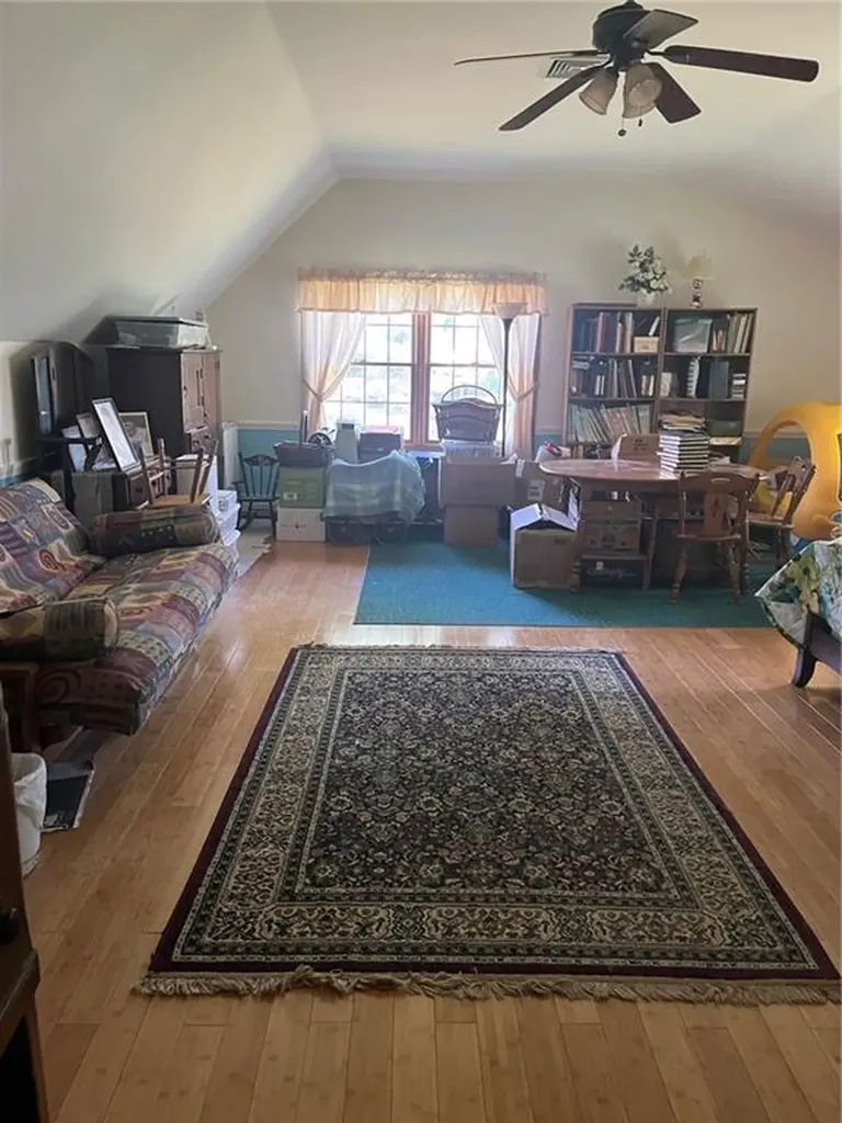 56 Holman Street Portsmouth RI 02871