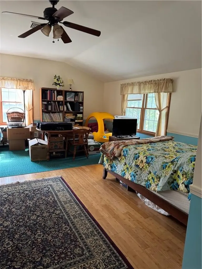 56 Holman Street Portsmouth RI 02871