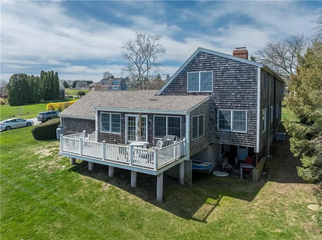 56 Holman Street Portsmouth RI 02871