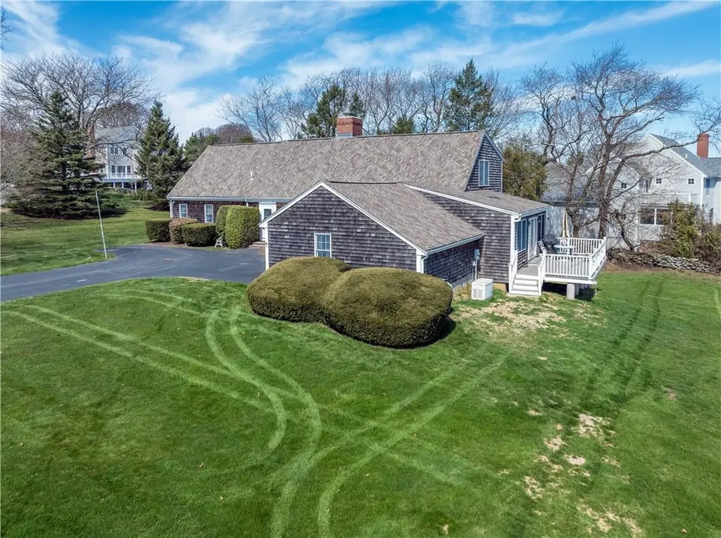 56 Holman Street Portsmouth RI 02871