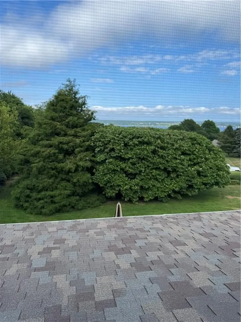 56 Holman Street Portsmouth RI 02871