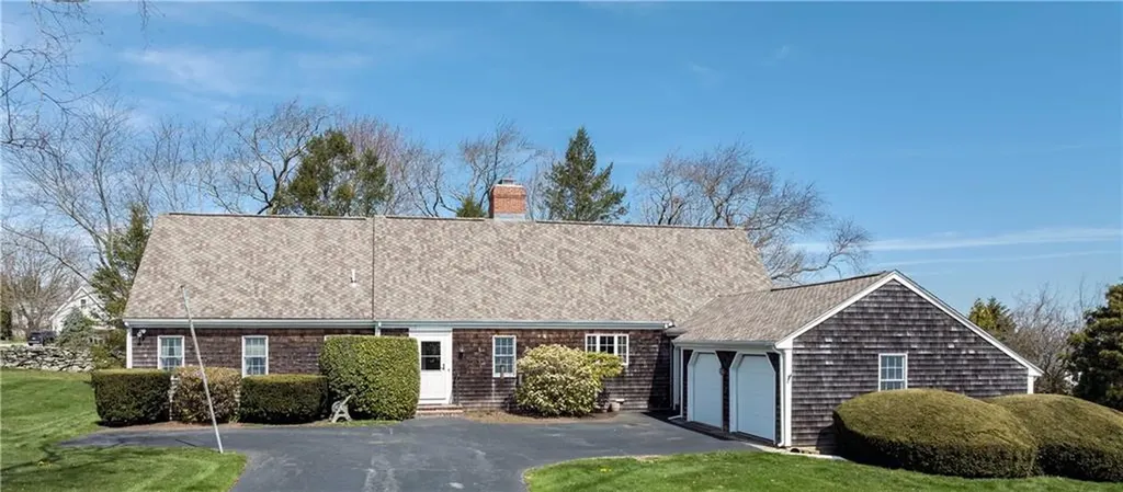 56 Holman Street Portsmouth RI 02871