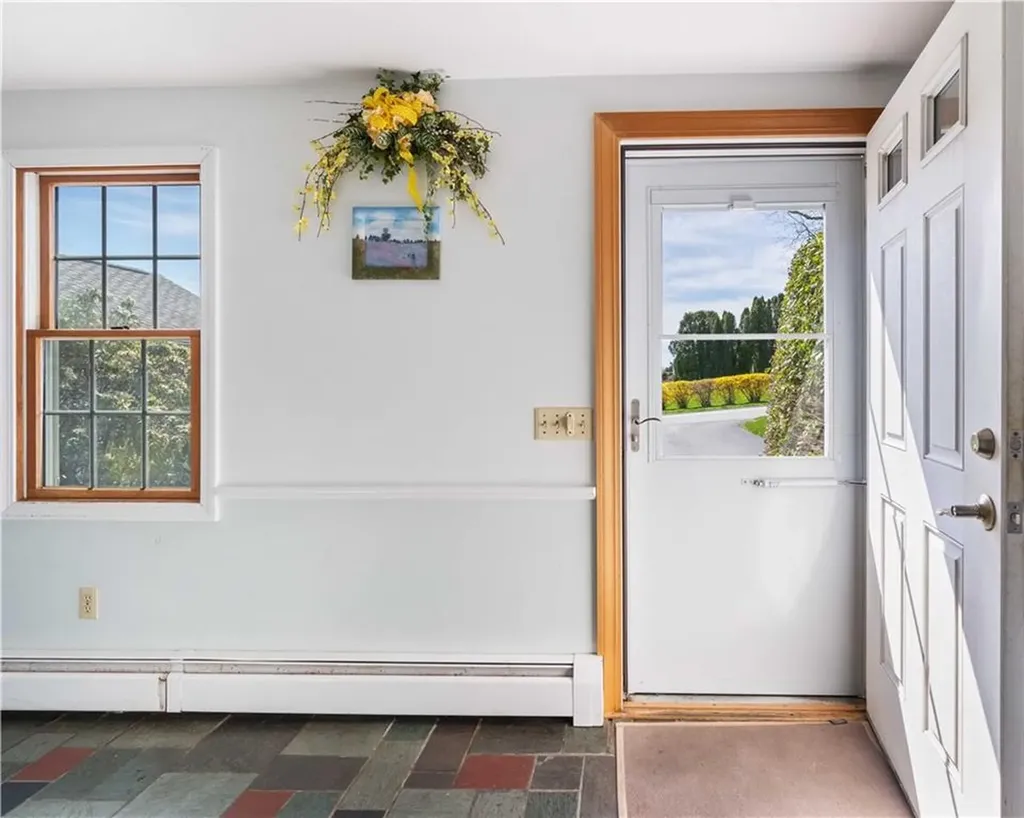 56 Holman Street Portsmouth RI 02871