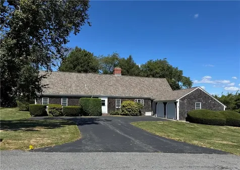 56 Holman Street Portsmouth RI 02871