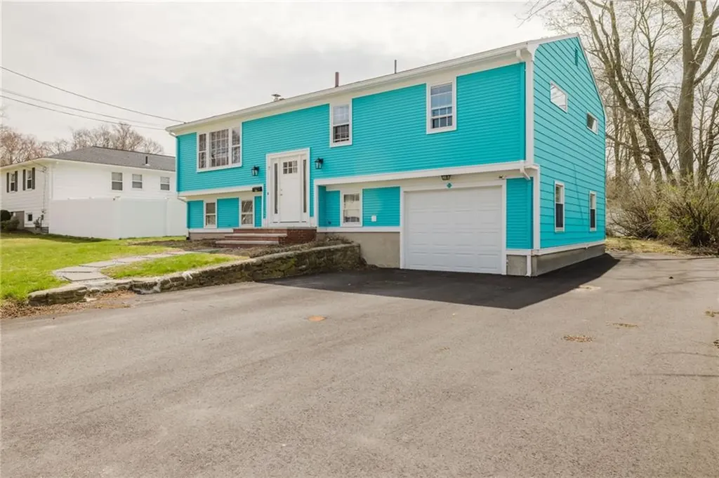 7 Fernbrook Drive Cranston RI 02920