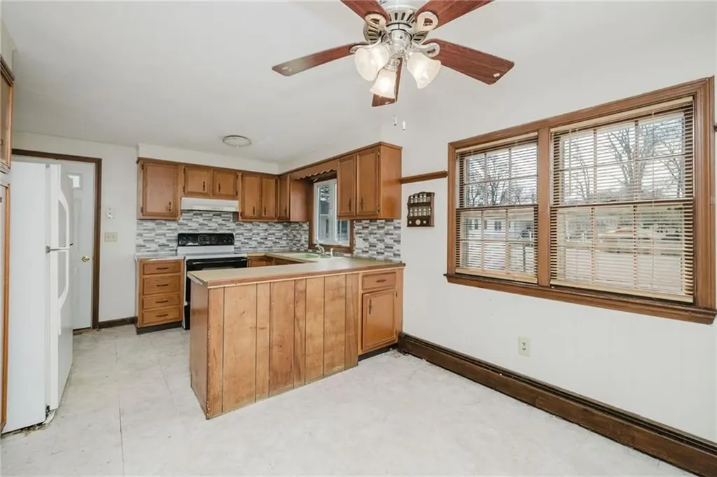 7 Fernbrook Drive Cranston RI 02920