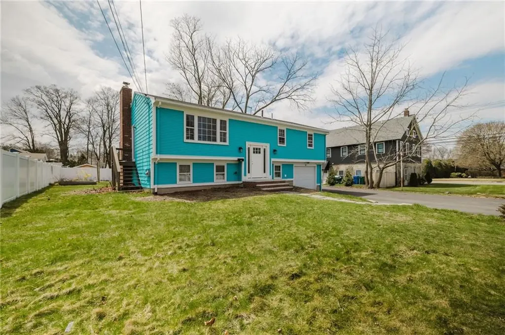 7 Fernbrook Drive Cranston RI 02920