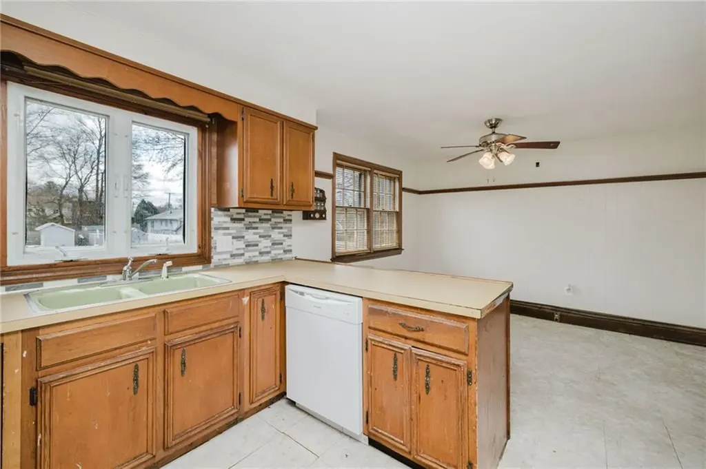 7 Fernbrook Drive Cranston RI 02920