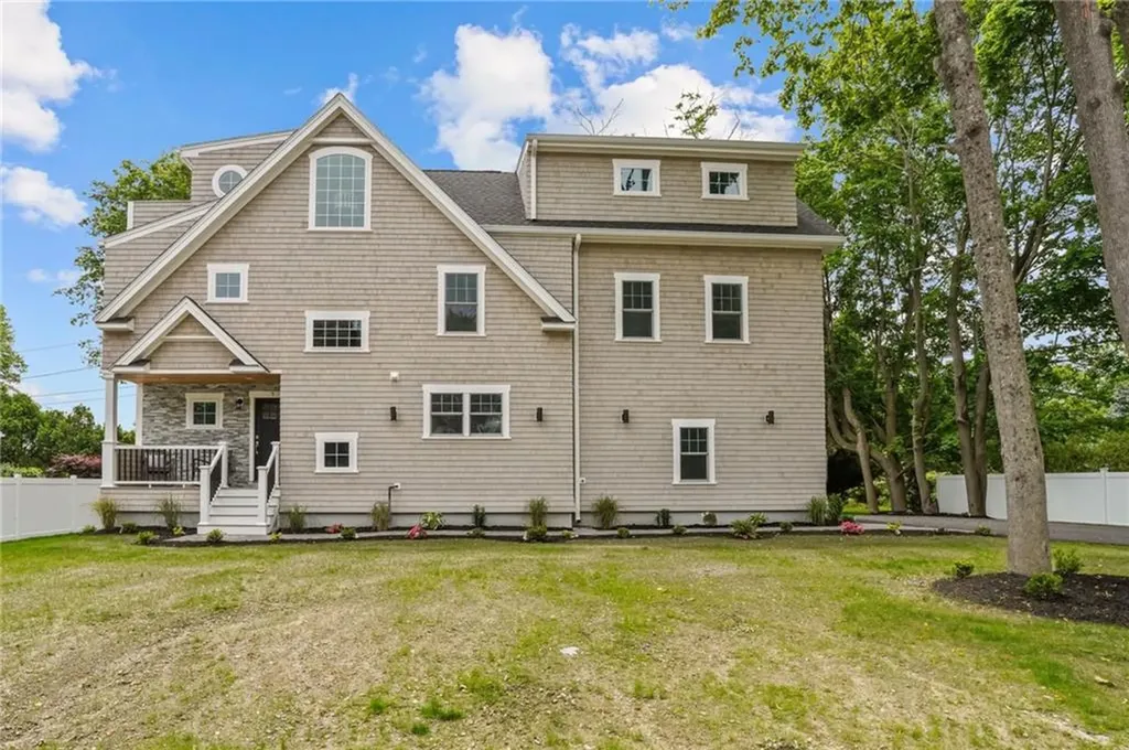 5 Lillis Avenue Barrington RI 02806