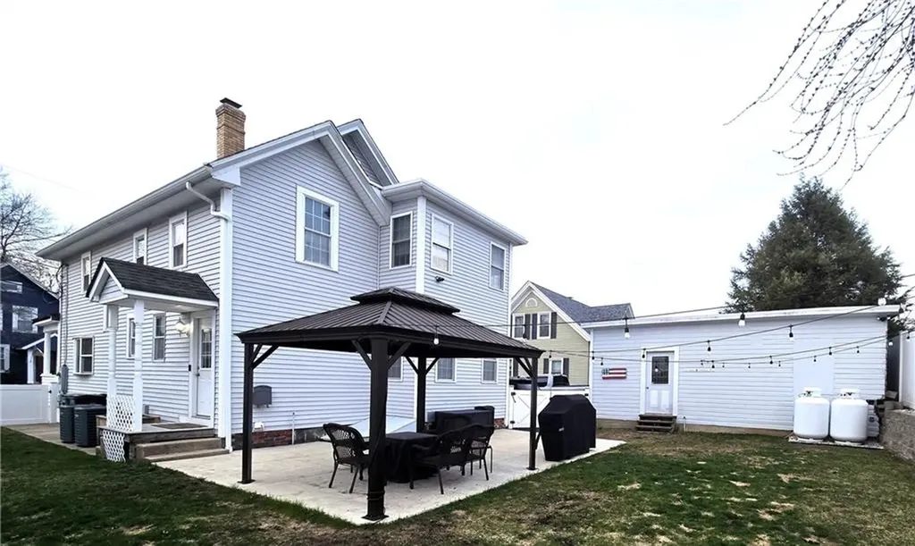 61 Collins Street Woonsocket RI 02895
