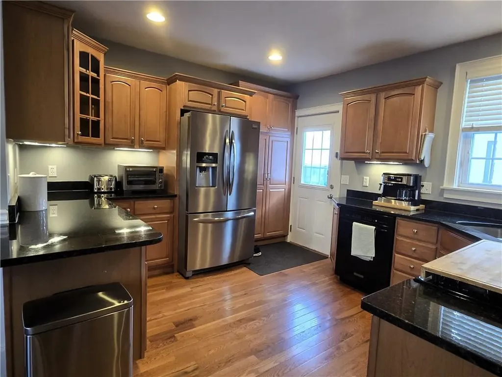61 Collins Street Woonsocket RI 02895