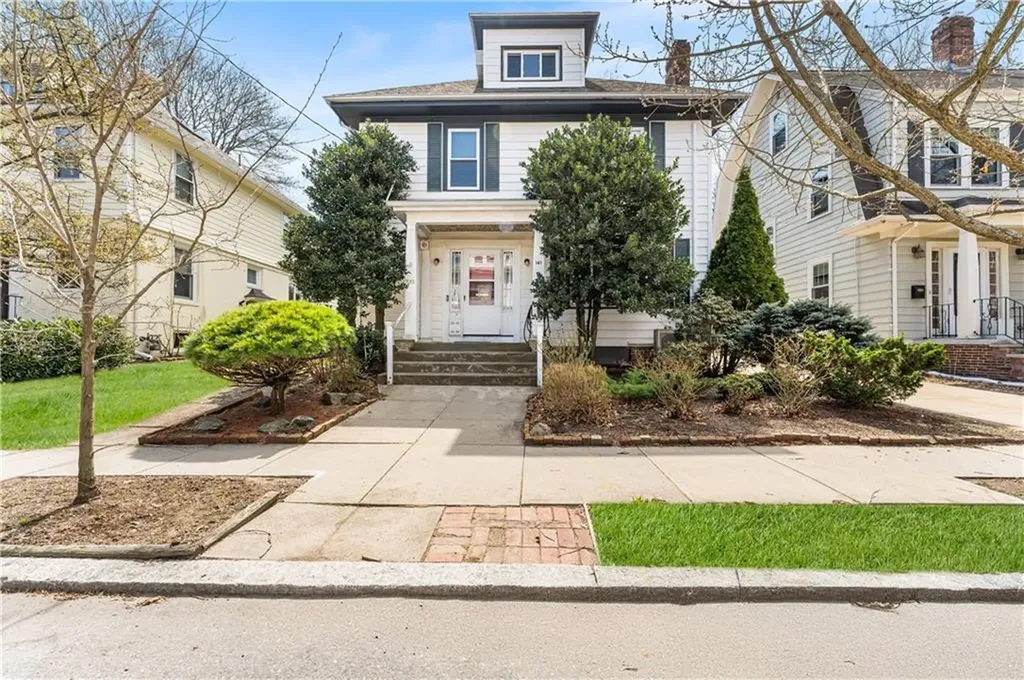 141 Elton Street Providence RI 02906