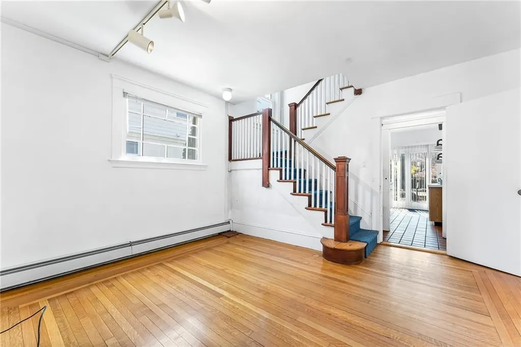 141 Elton Street Providence RI 02906