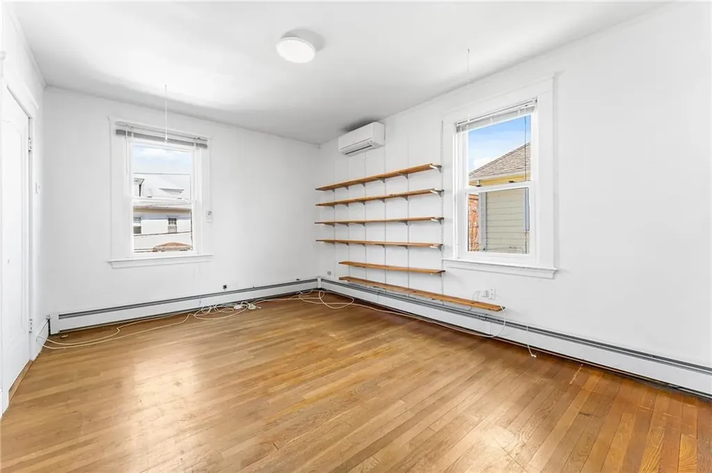 141 Elton Street Providence RI 02906
