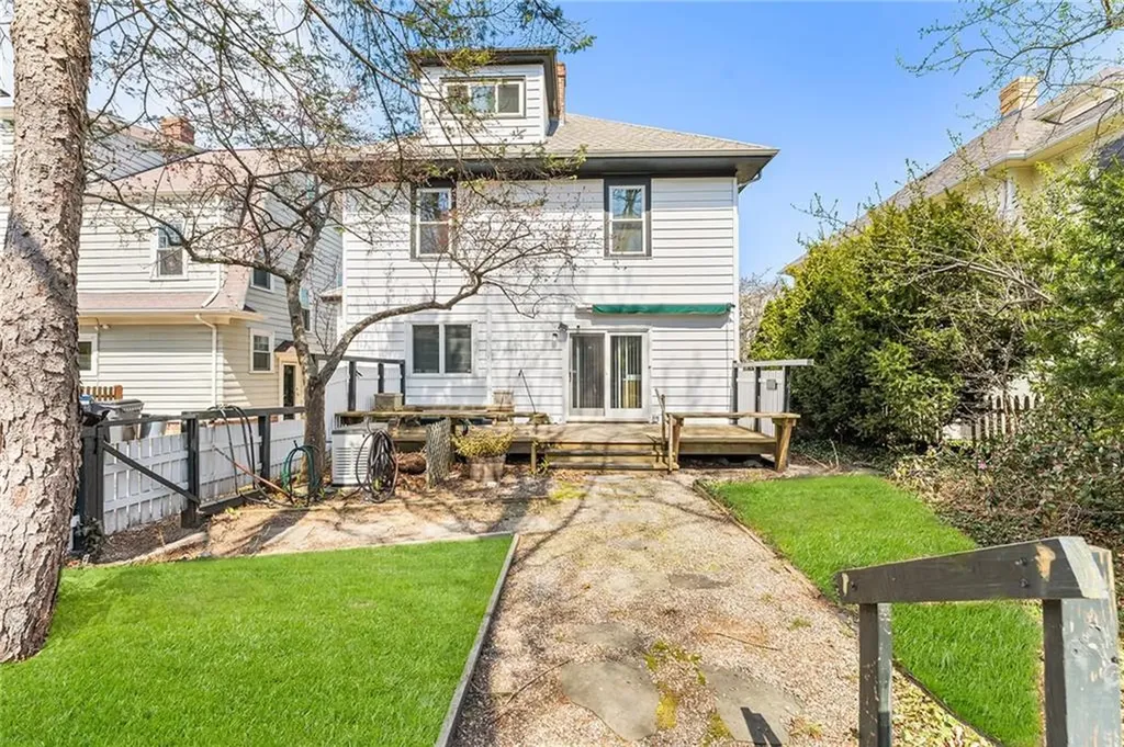141 Elton Street Providence RI 02906