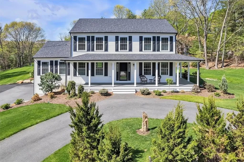 117 Mann School Road Smithfield RI 02917
