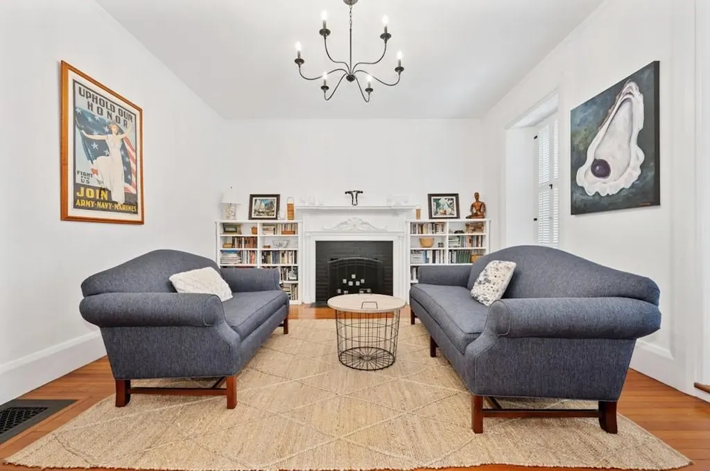 89 State Street Bristol RI 02809