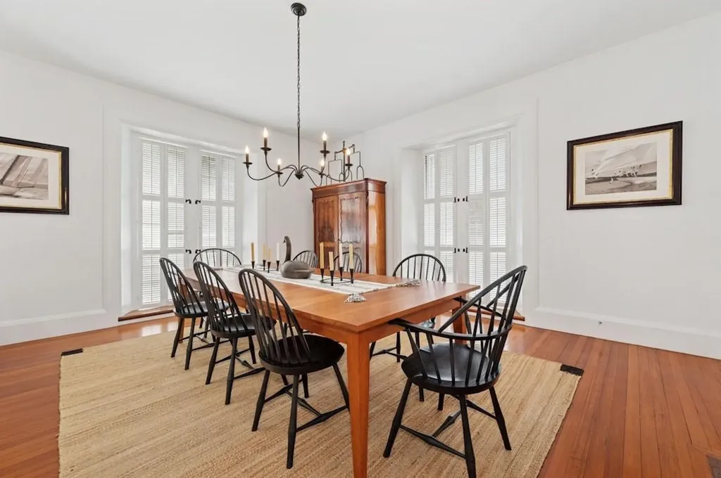 89 State Street Bristol RI 02809