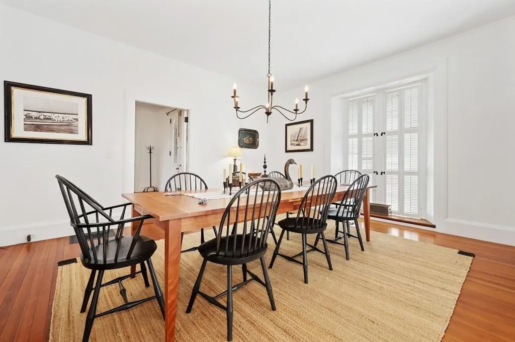 89 State Street Bristol RI 02809