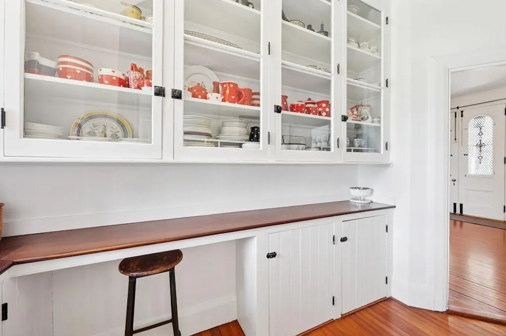 89 State Street Bristol RI 02809