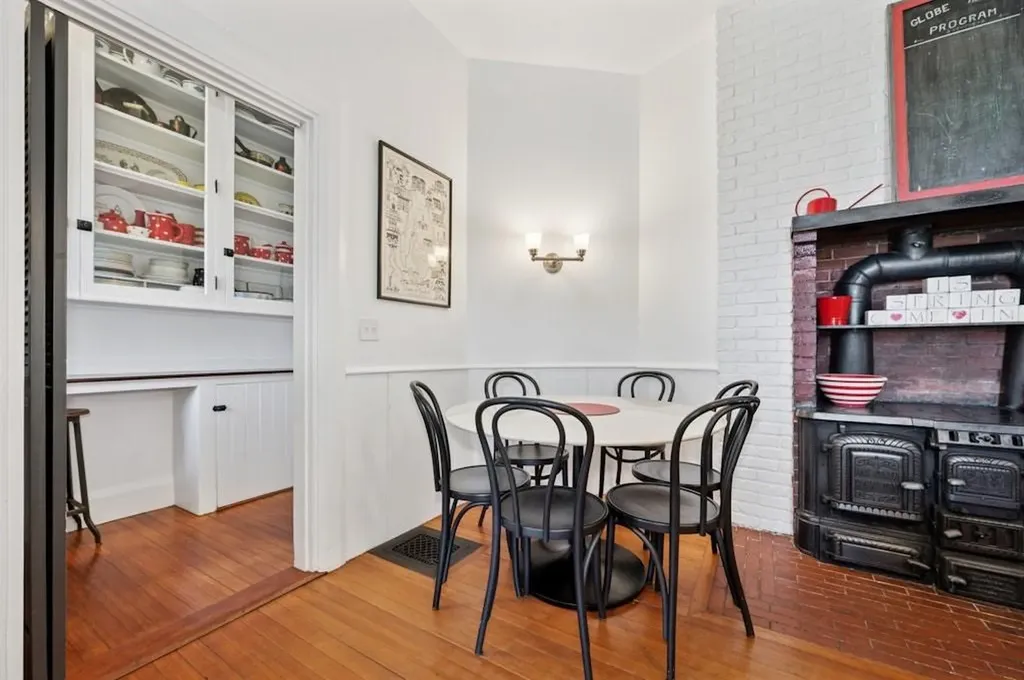 89 State Street Bristol RI 02809