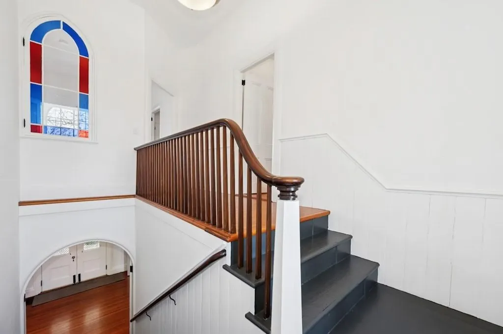 89 State Street Bristol RI 02809