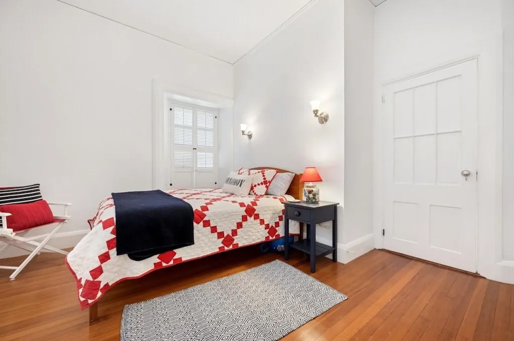 89 State Street Bristol RI 02809