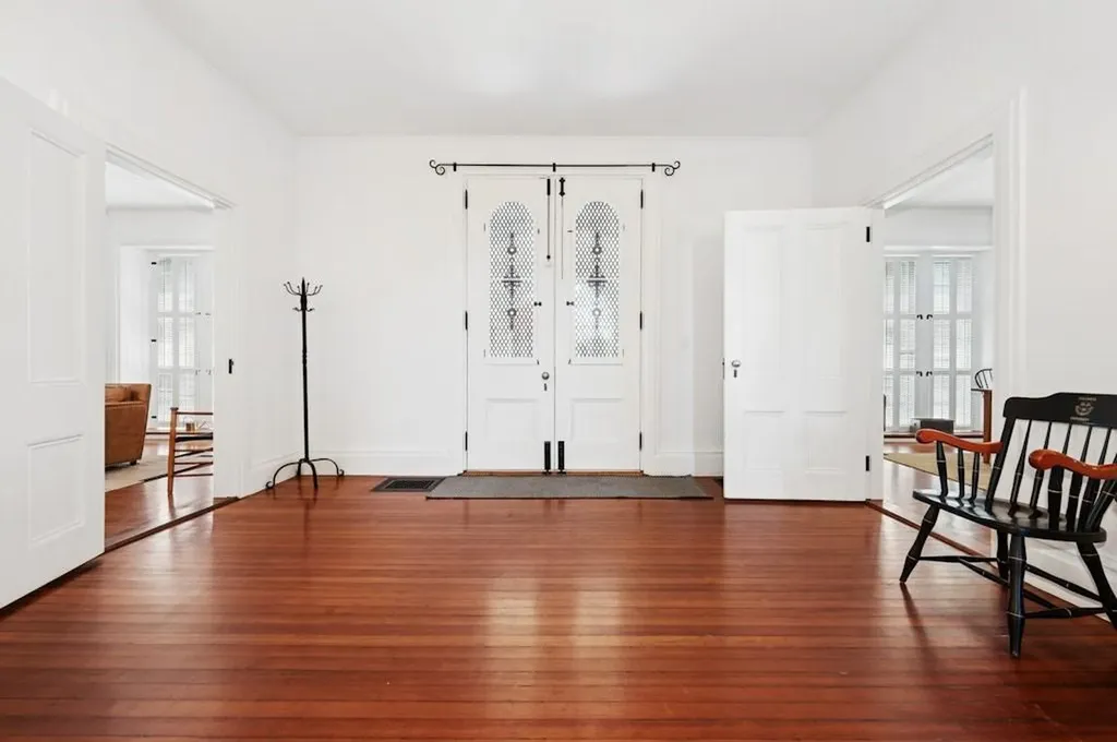 89 State Street Bristol RI 02809