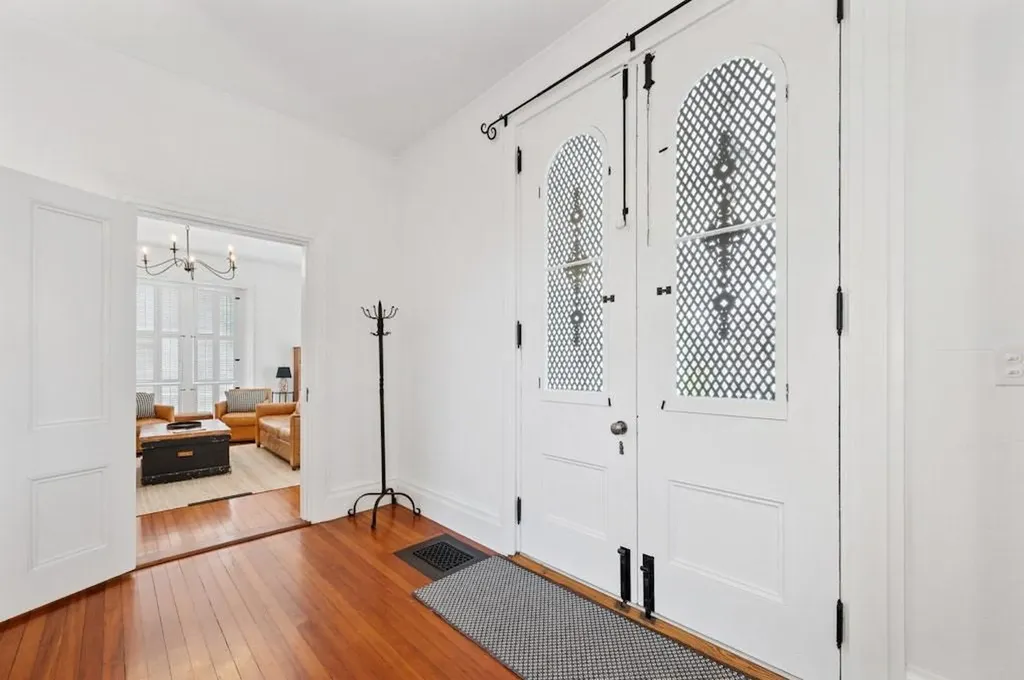 89 State Street Bristol RI 02809