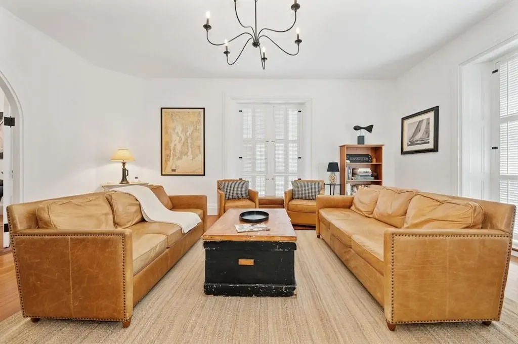 89 State Street Bristol RI 02809