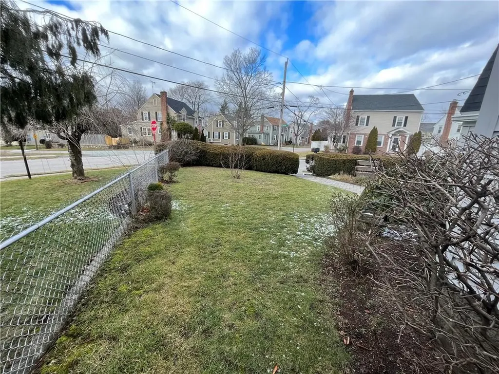 122 Calaman Road Cranston RI 02910