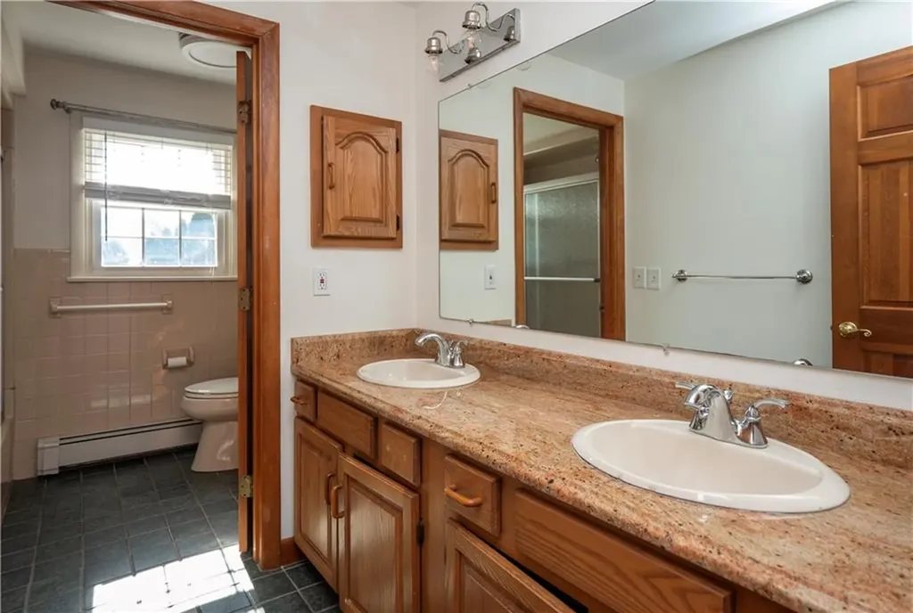 93 Viking Drive Portsmouth RI 02871