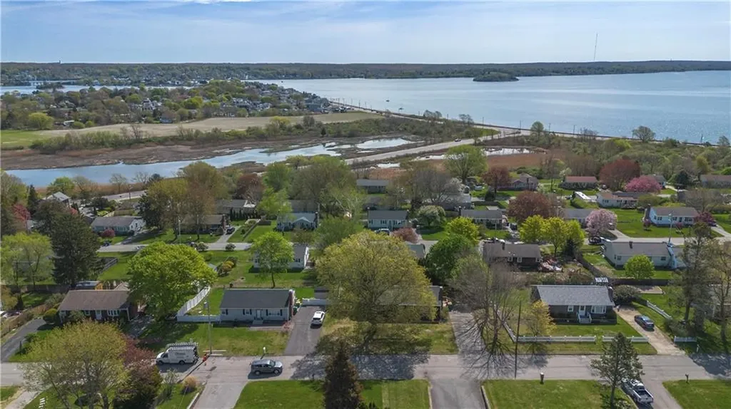 93 Viking Drive Portsmouth RI 02871