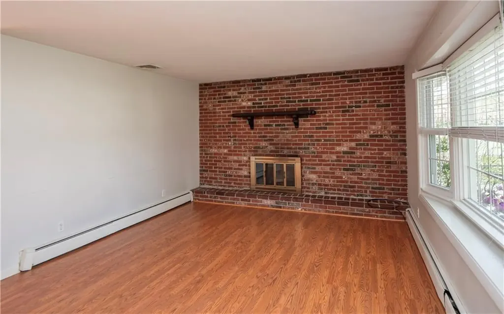 93 Viking Drive Portsmouth RI 02871