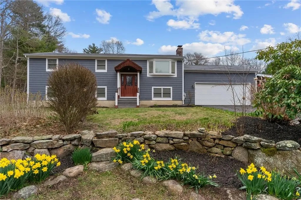 1544 Victory Highway Coventry RI 02827