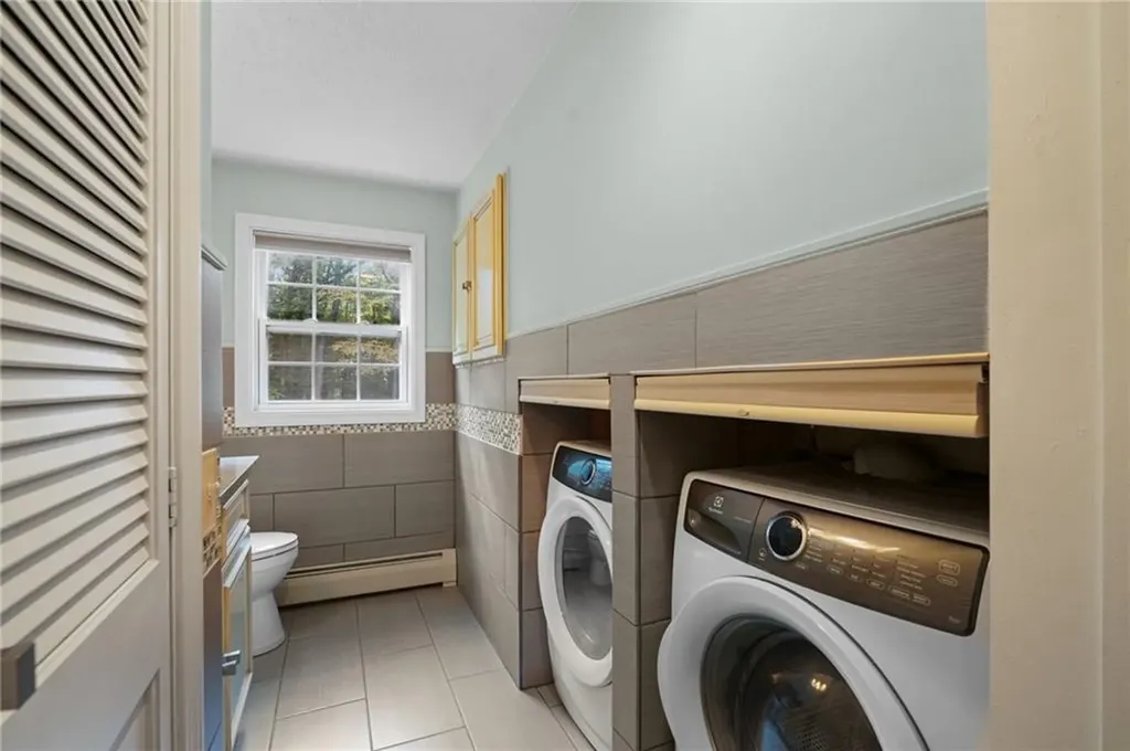 66 Ridgewood Road Cranston RI 02921