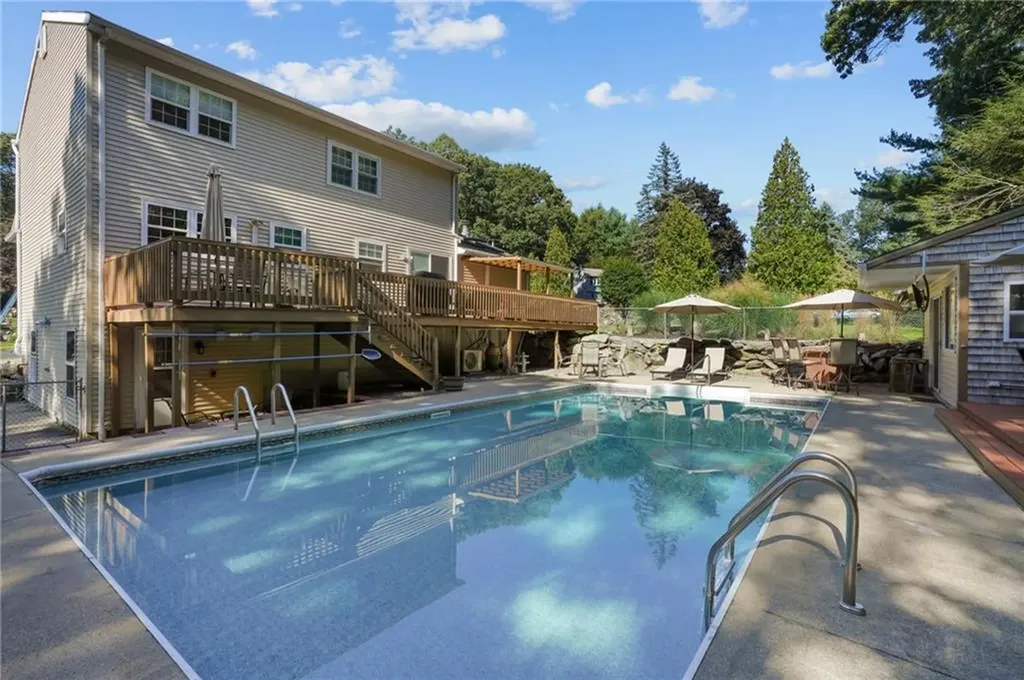 66 Ridgewood Road Cranston RI 02921