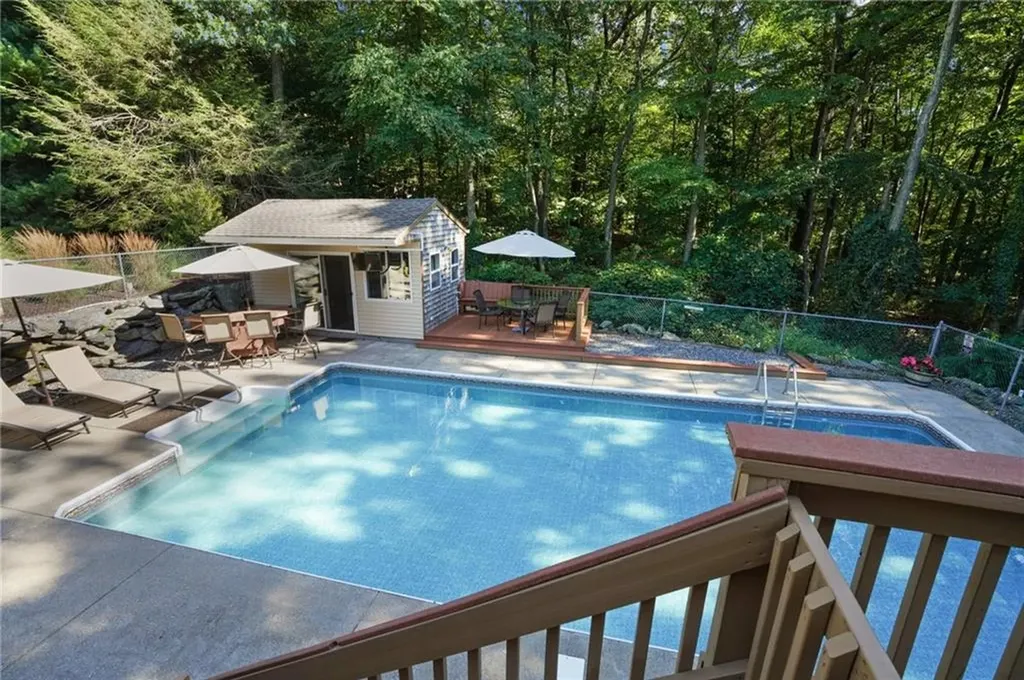 66 Ridgewood Road Cranston RI 02921
