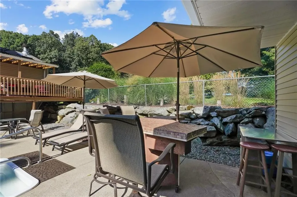 66 Ridgewood Road Cranston RI 02921