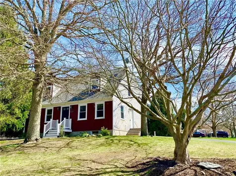 36 Brooks Farm Drive Bristol RI 02809
