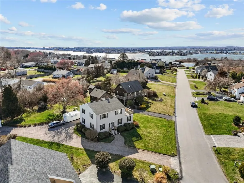 48 Carver Lane Narragansett RI 02882