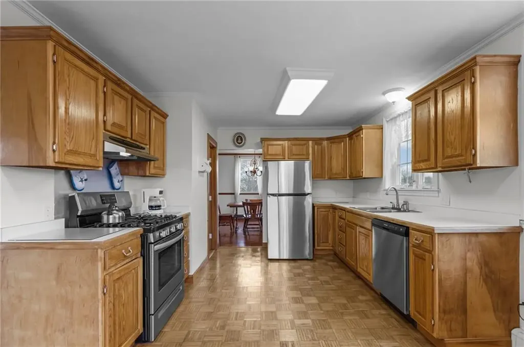 48 Carver Lane Narragansett RI 02882