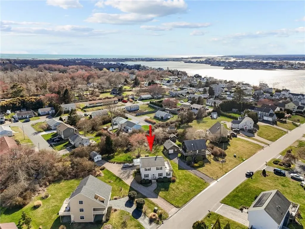 48 Carver Lane Narragansett RI 02882